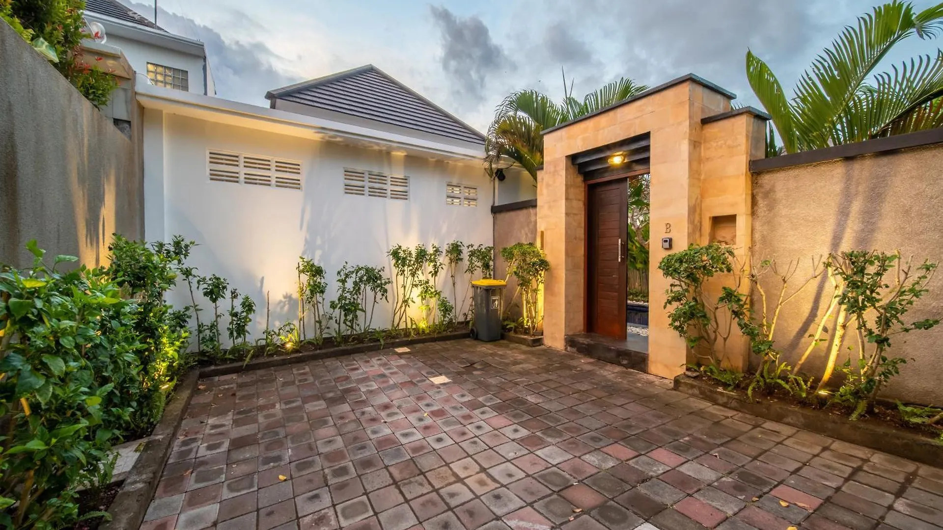 Arts Biyu Villa Two-Bedroom With Private Pool Kuta Seminyak